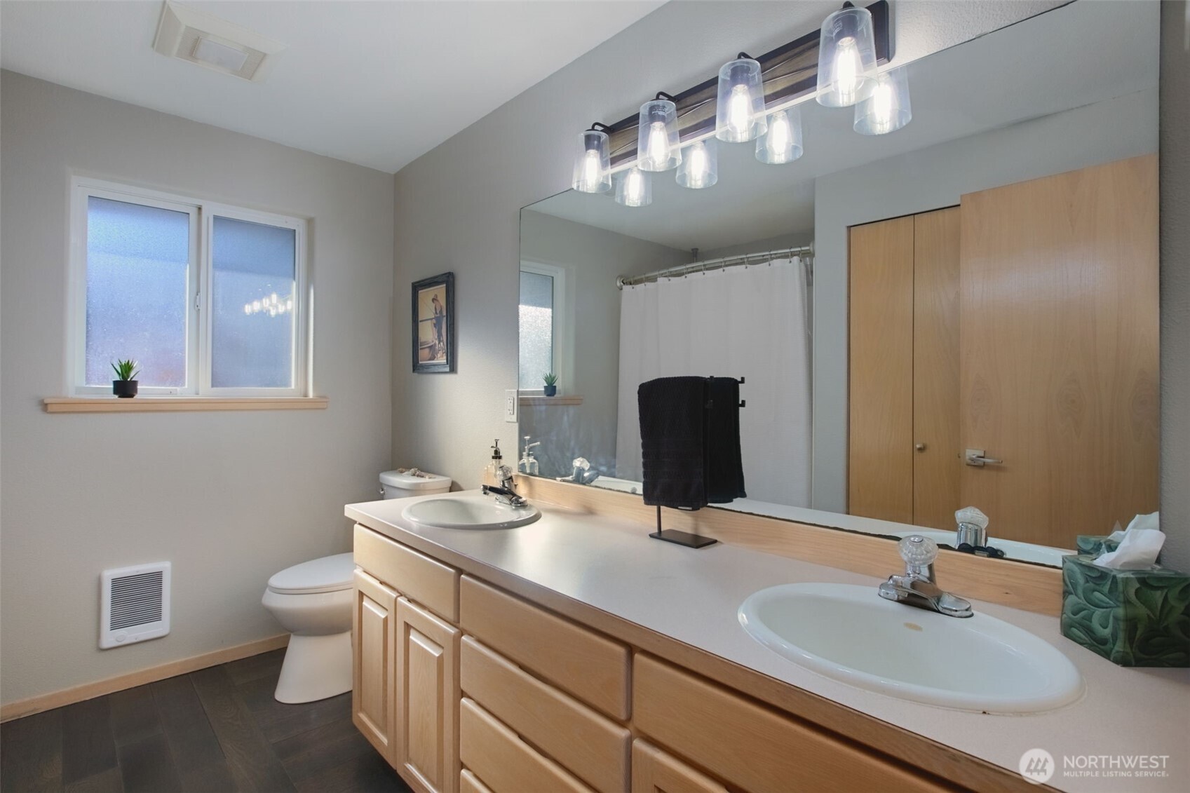 281 Ne Lakeshore Drive Property Photo 13