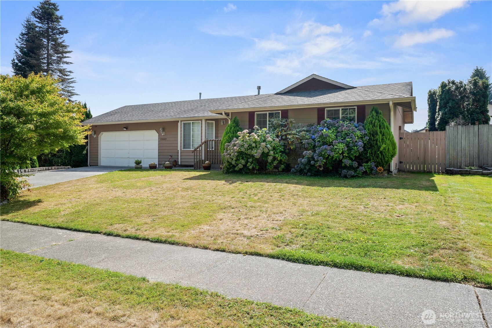 13002 17th Street Property Photo 1
