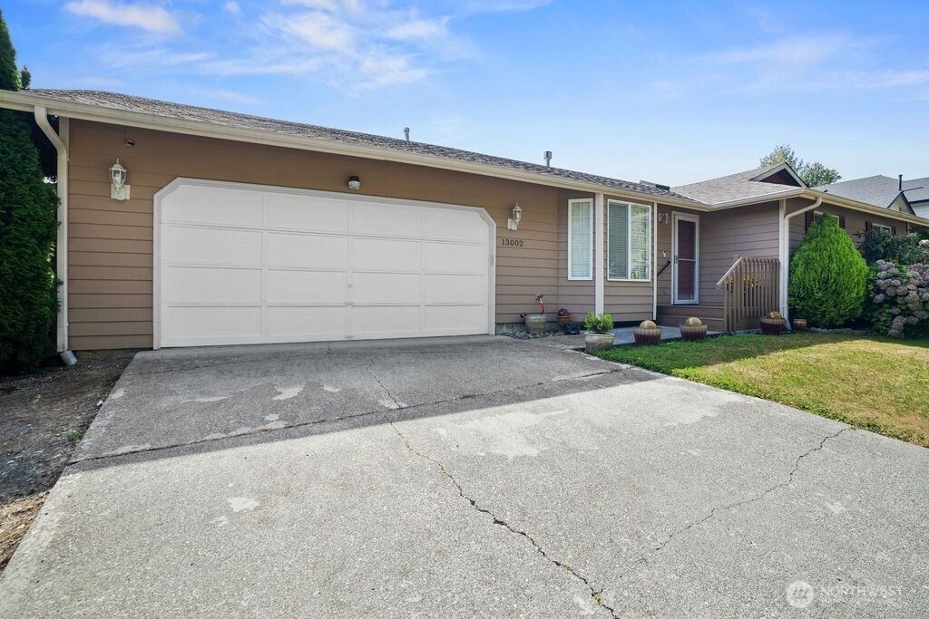 13002 17th Street Property Photo 3