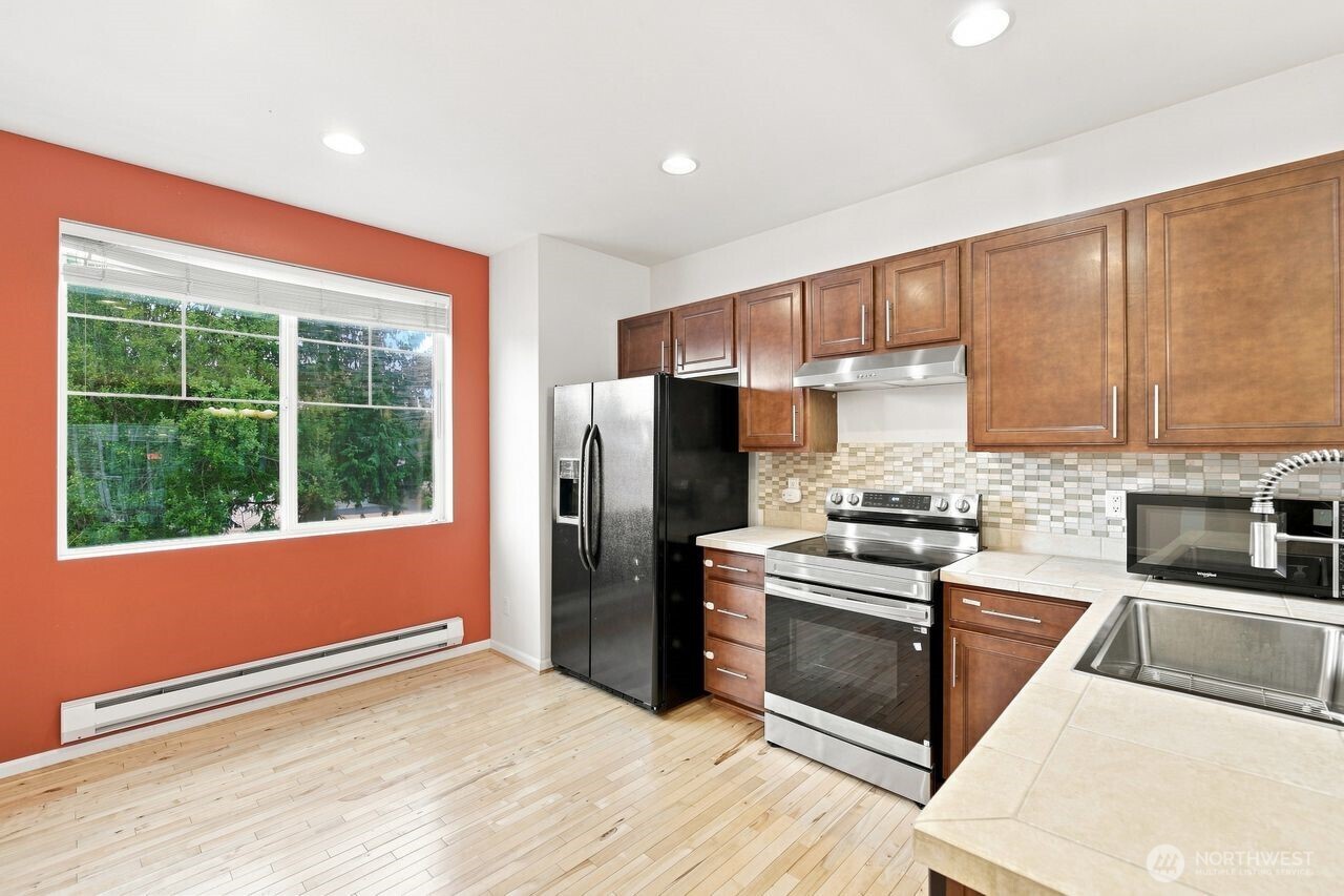333 127th Street A Property Photo 5