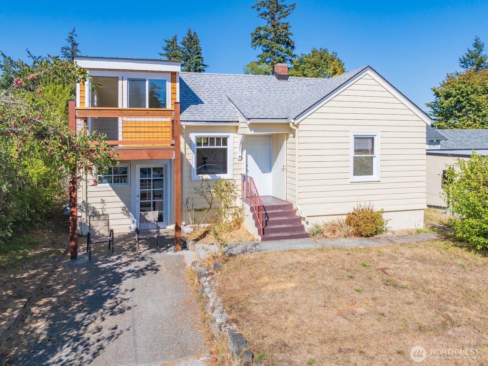 2710 15th Street Property Photo 2