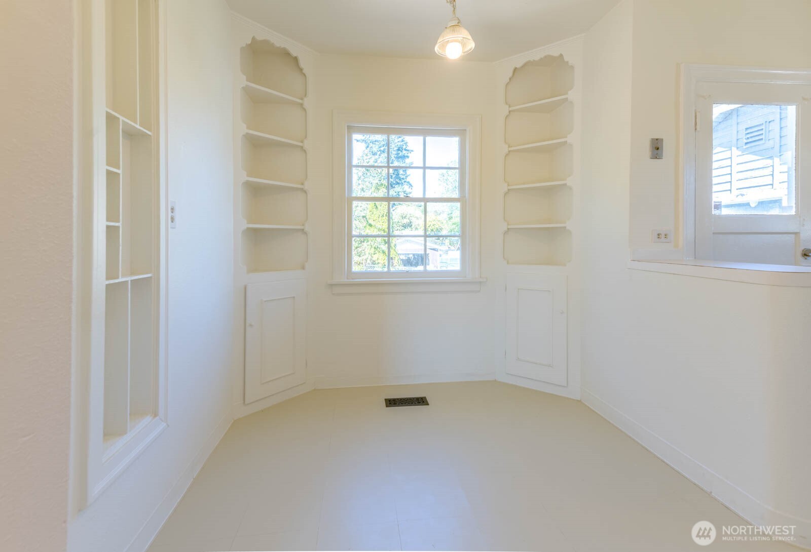 2710 15th Street Property Photo 9