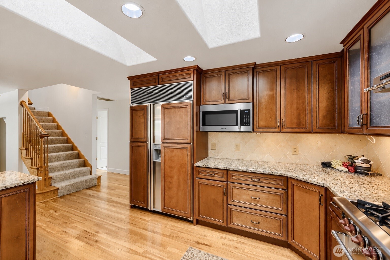 14325 102 Avenue Property Photo 4