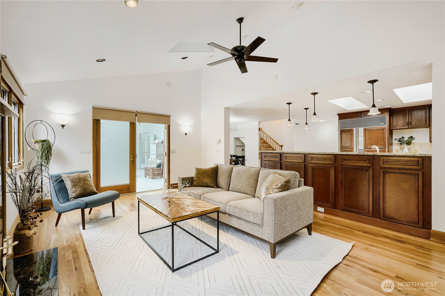 14325 102 Avenue Property Photo 6