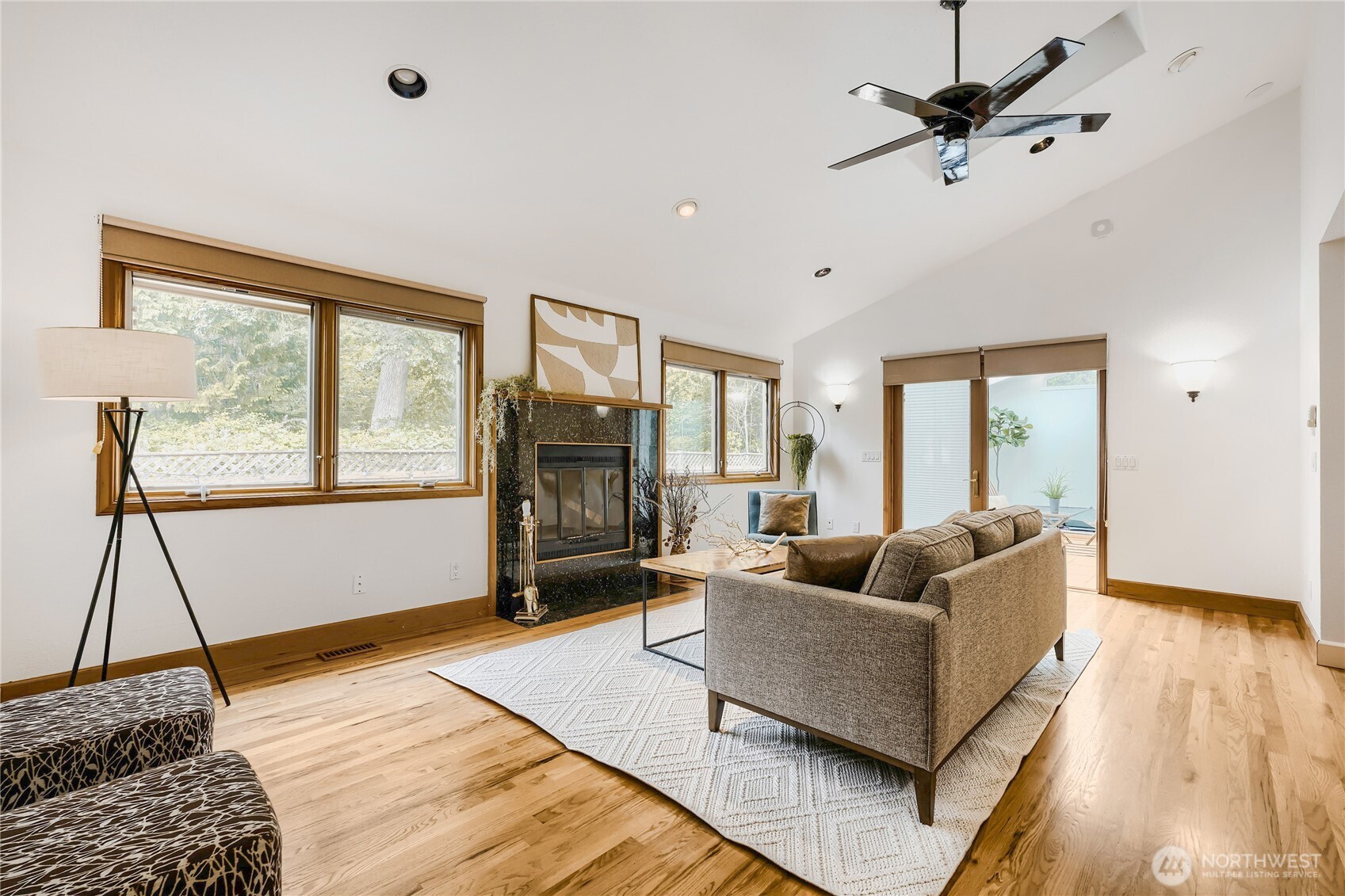 14325 102 Avenue Property Photo 7