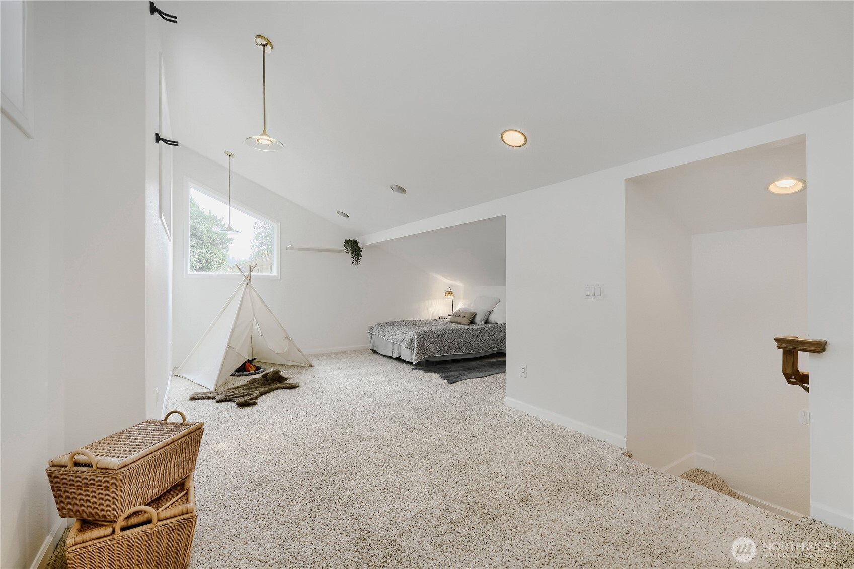 14325 102 Avenue Property Photo 17