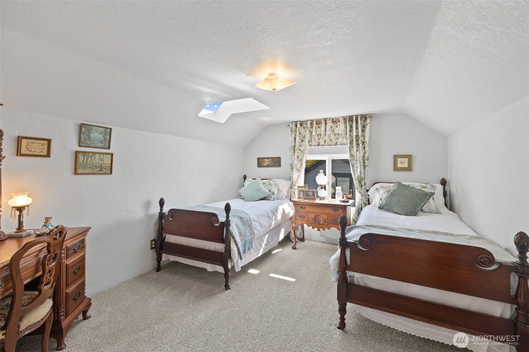 1214 E Columbia Street Property Photo 23