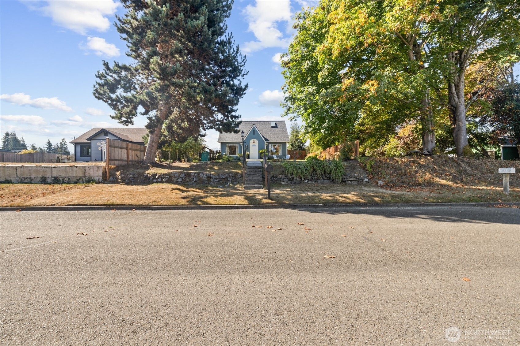 1214 E Columbia Street Property Photo 36