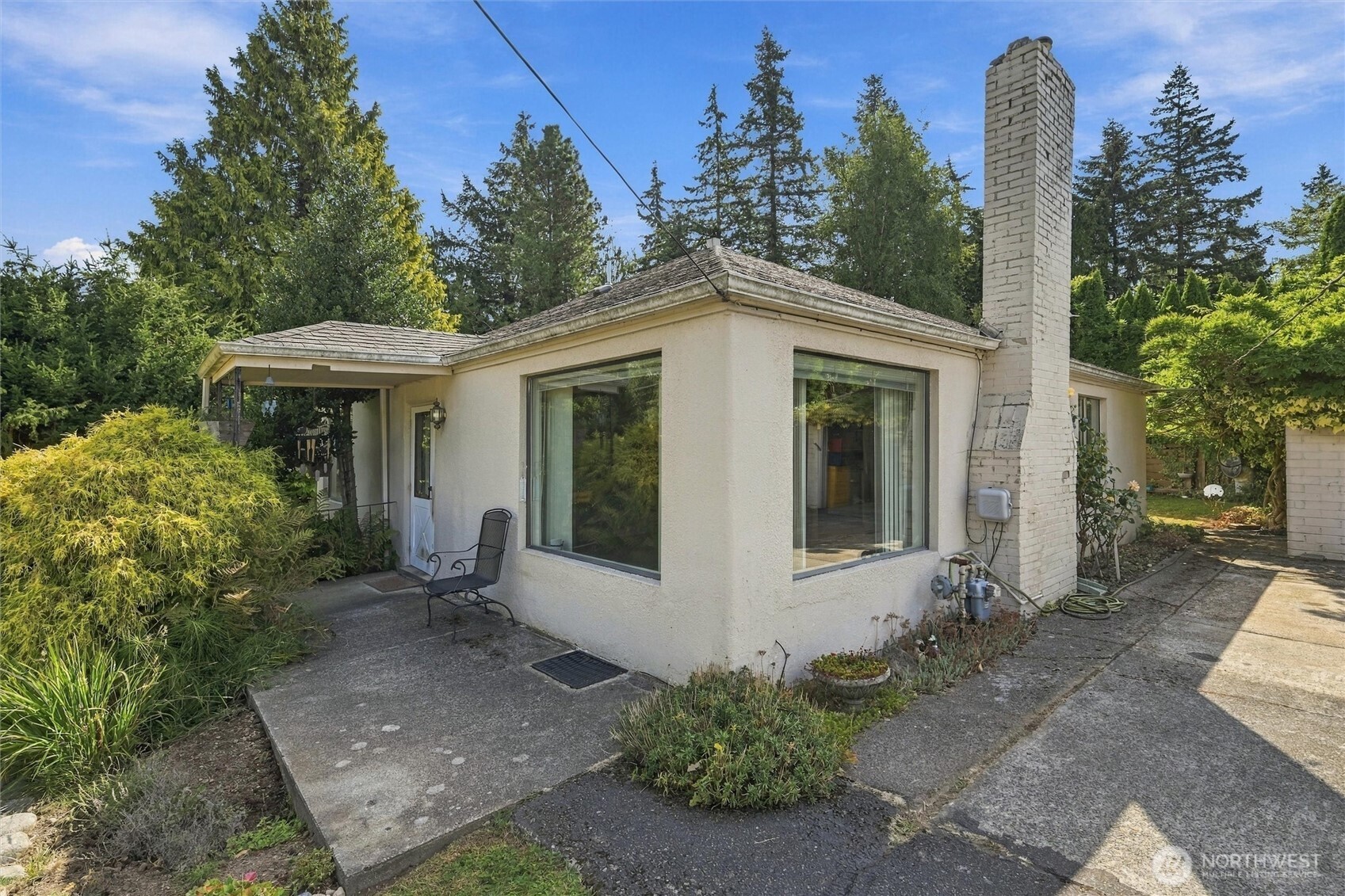 3225 Mcleod Road Property Photo 8