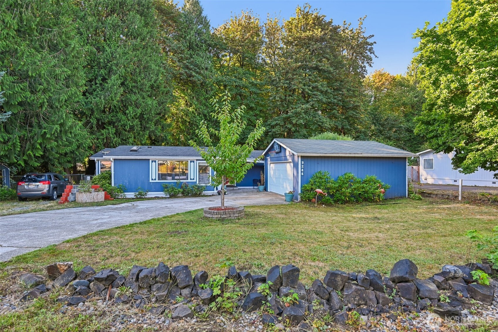 9244 Longhorn Loop Property Photo 1