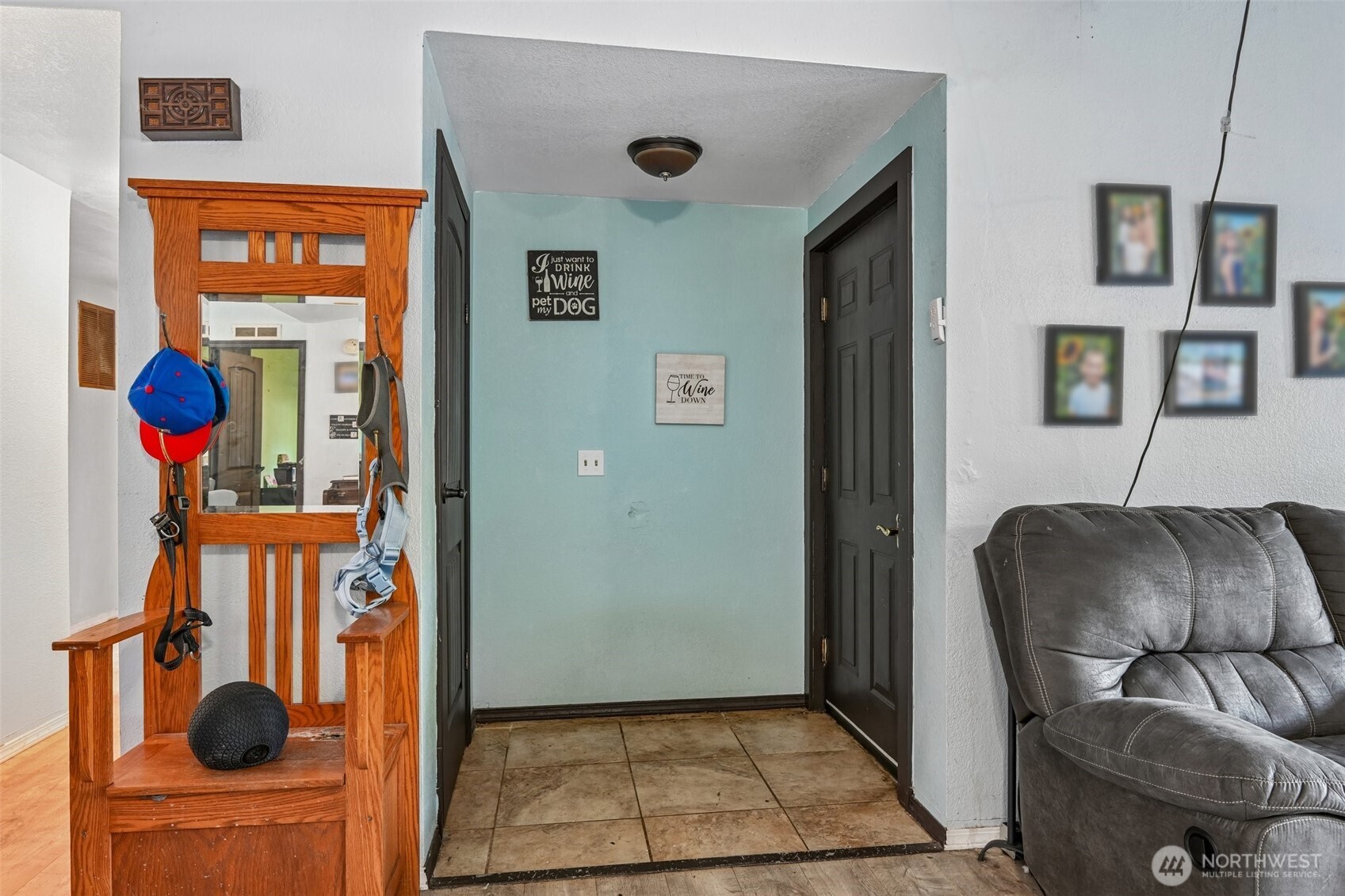 9244 Longhorn Loop Property Photo 4