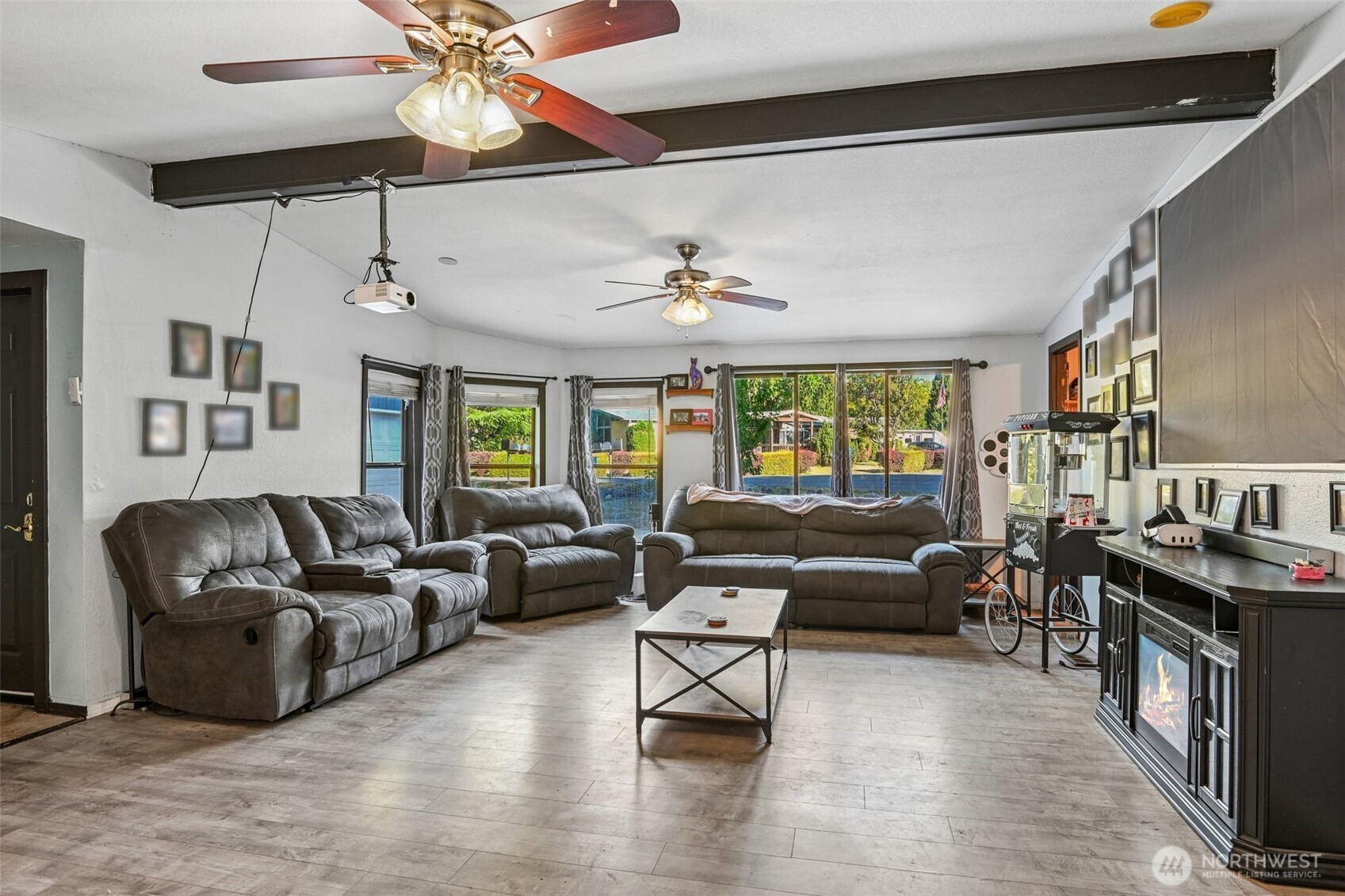 9244 Longhorn Loop Property Photo 6