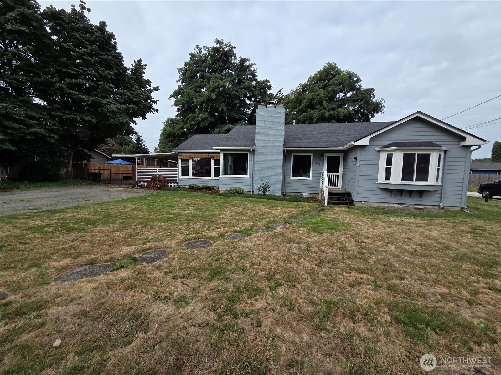 733 2nd Street Property Photo 1