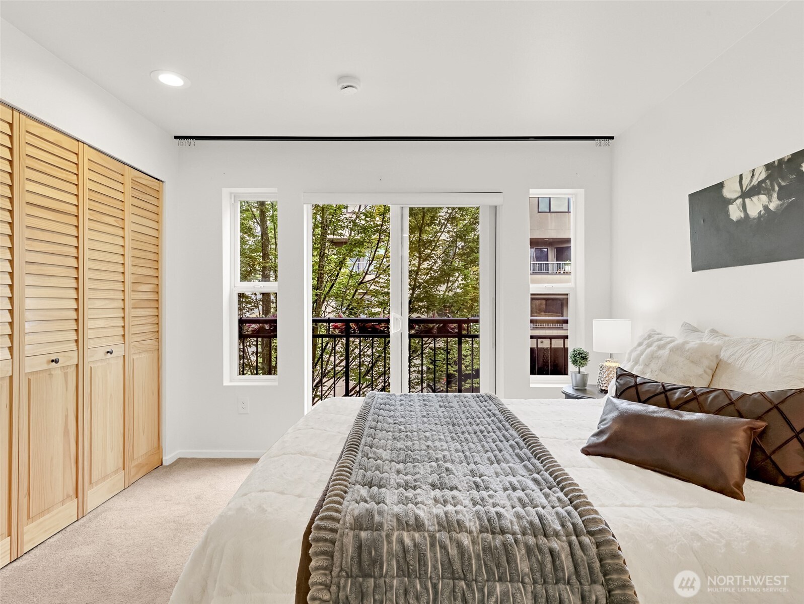 500 Aloha Street 305 Property Photo 15