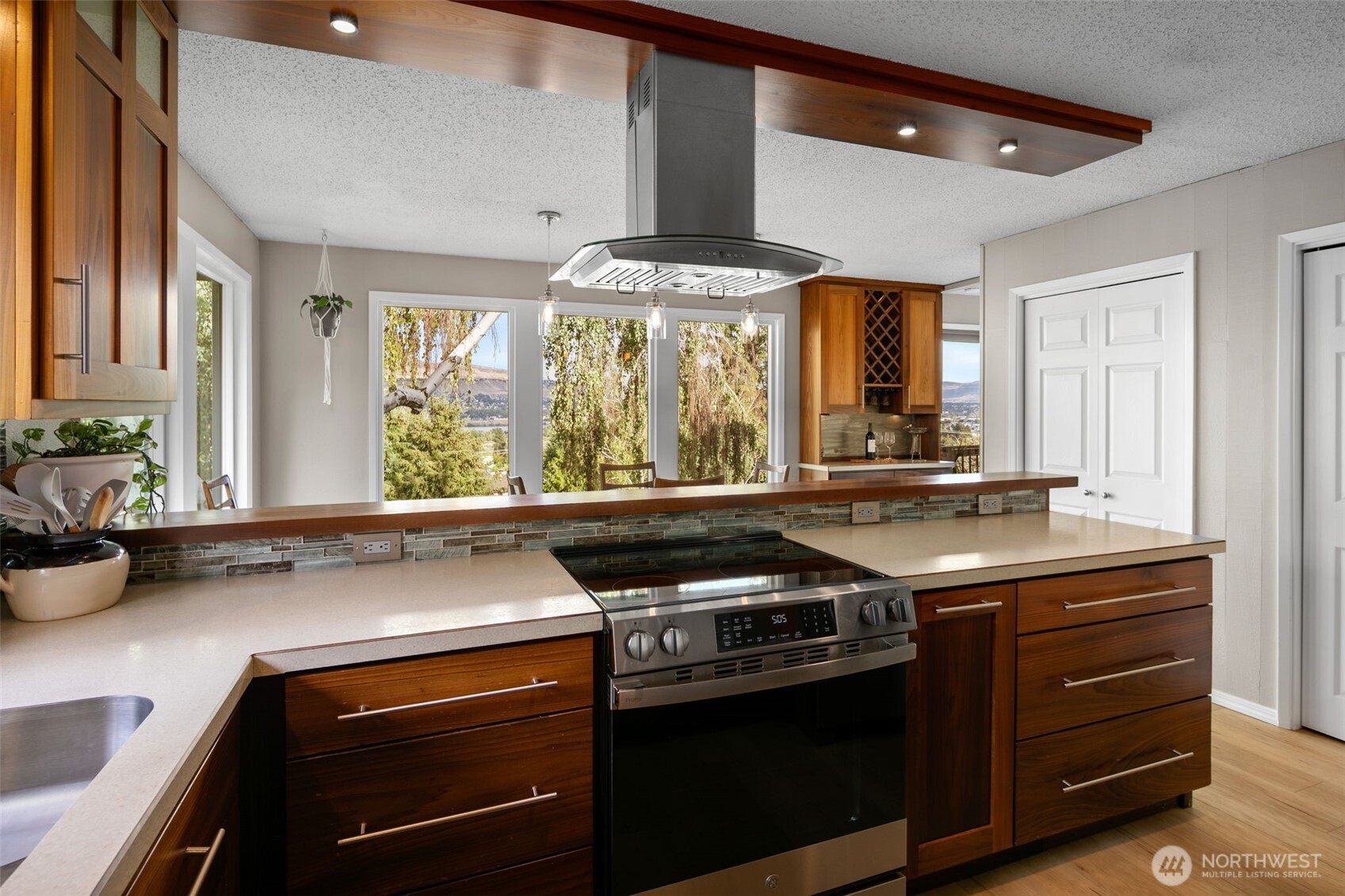 2020 Overlook Drive Property Photo 15