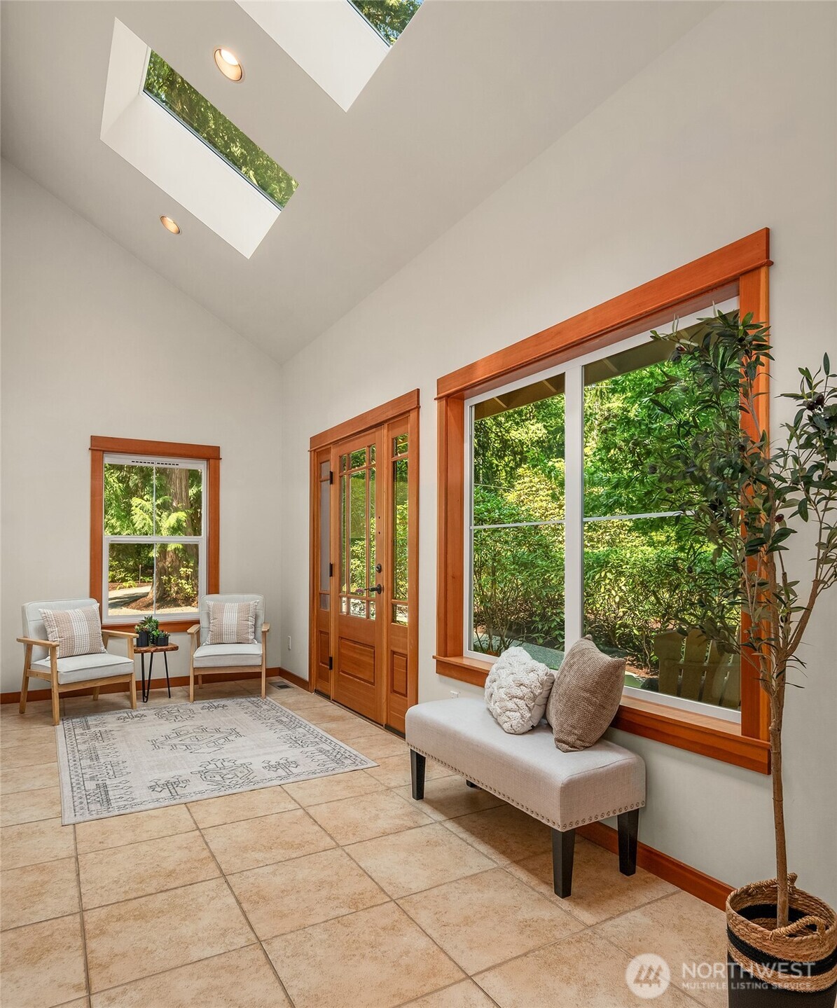 14744 Sivertson Road Property Photo 4