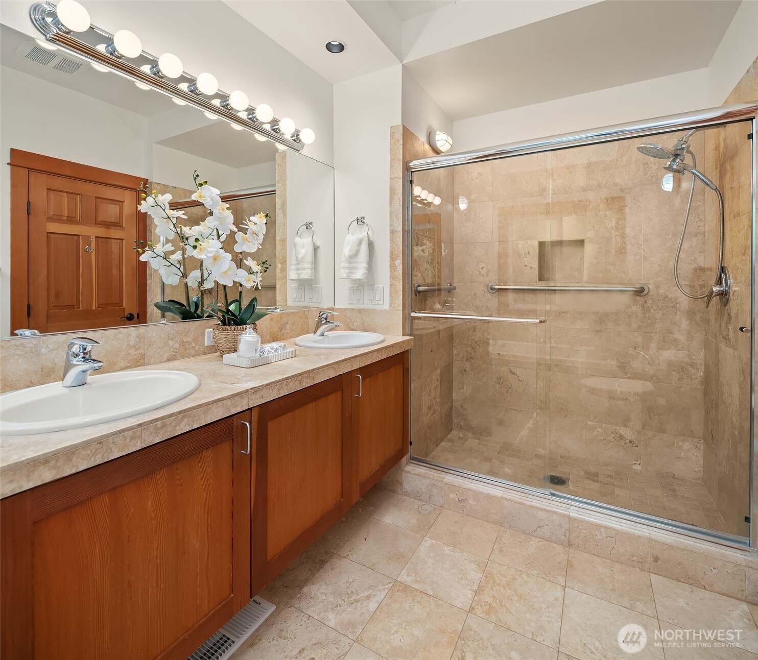 14744 Sivertson Road Property Photo 18