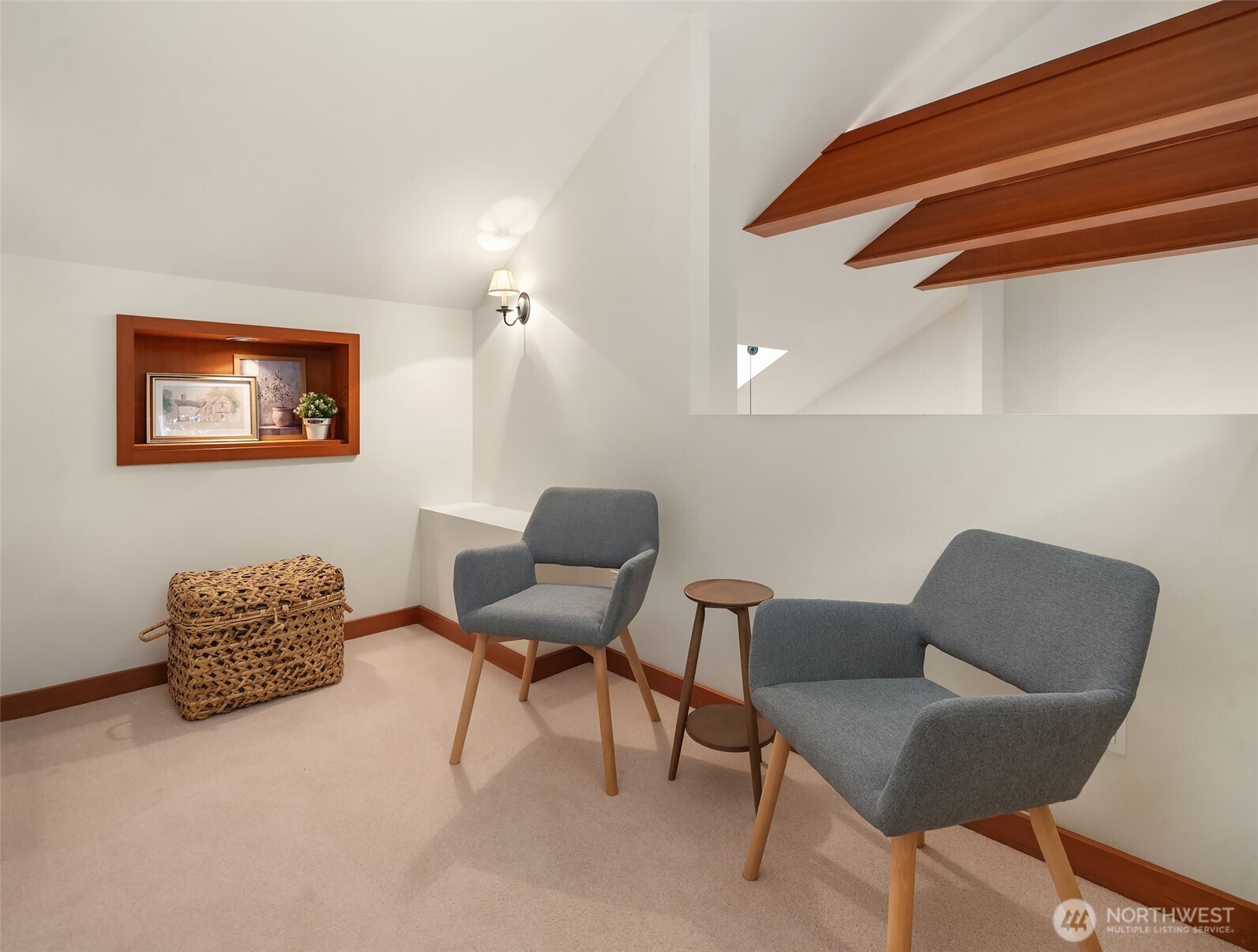 14744 Sivertson Road Property Photo 25