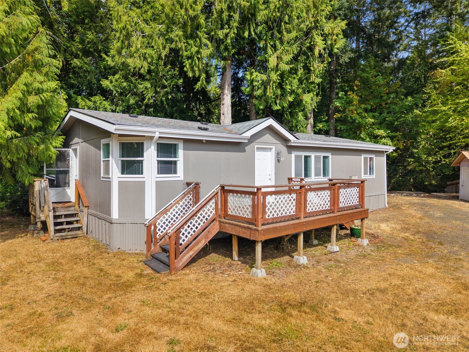 101 E Pirates Place Property Photo 1