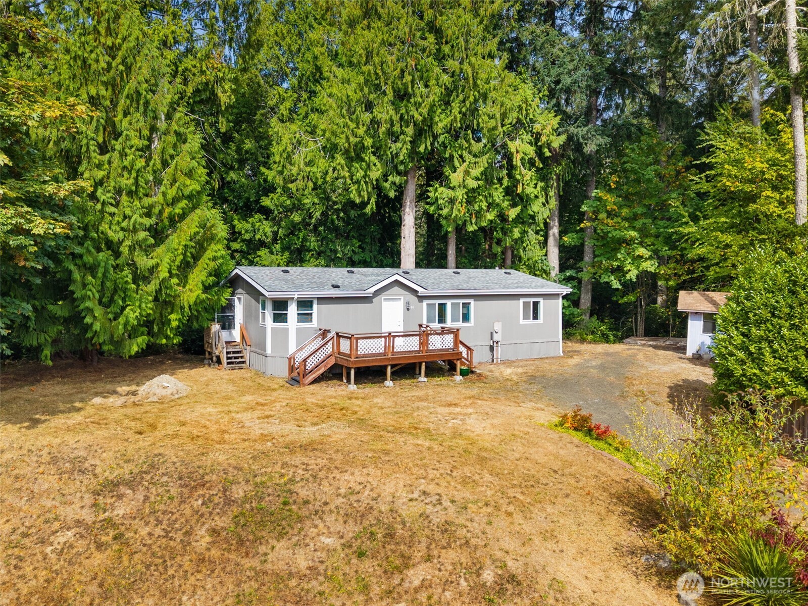 101 E Pirates Place Property Photo 2