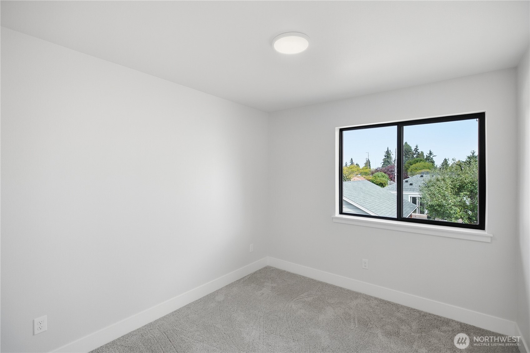 4415 N 14th Street B Property Photo 18