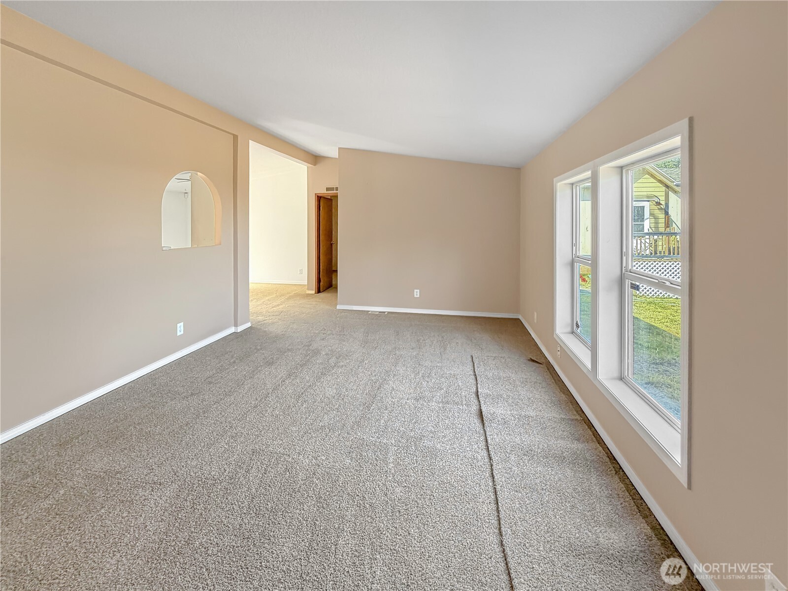 501 Chenois Avenue Property Photo 4
