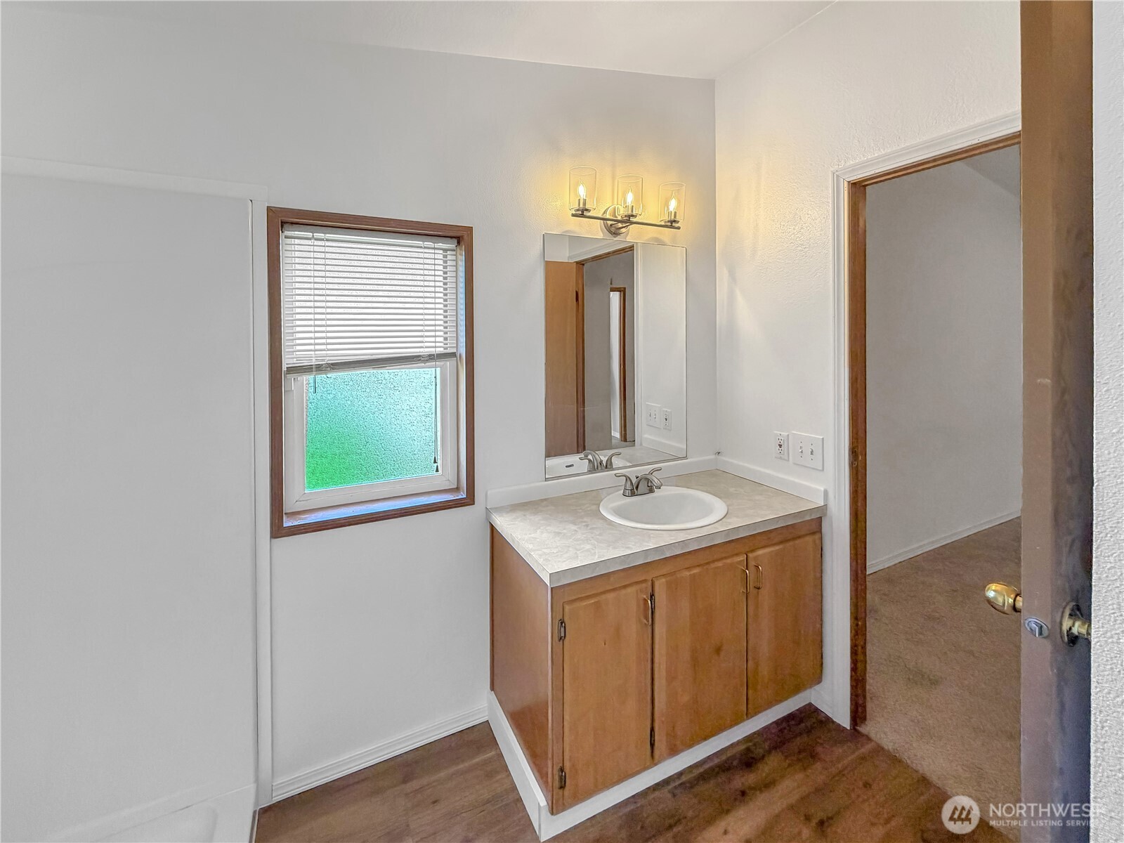 501 Chenois Avenue Property Photo 15