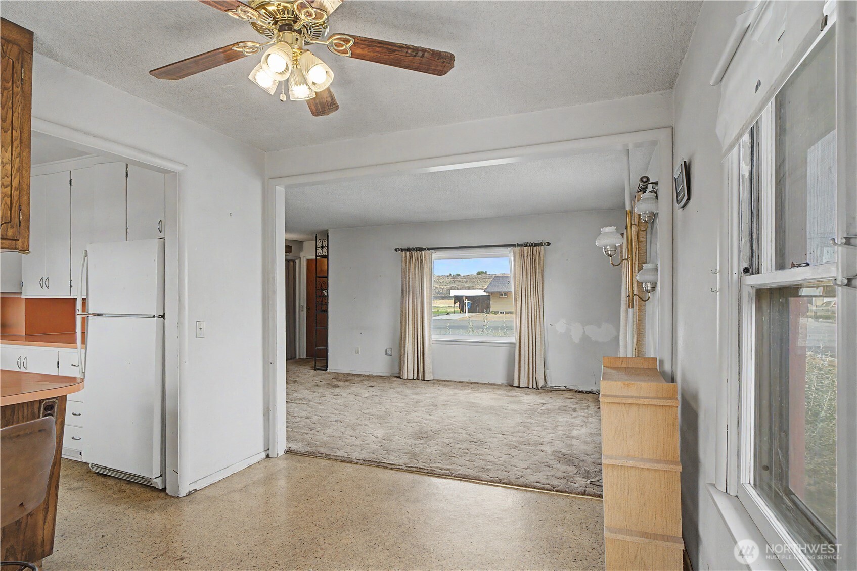 1102 Dobson Road Property Photo 6