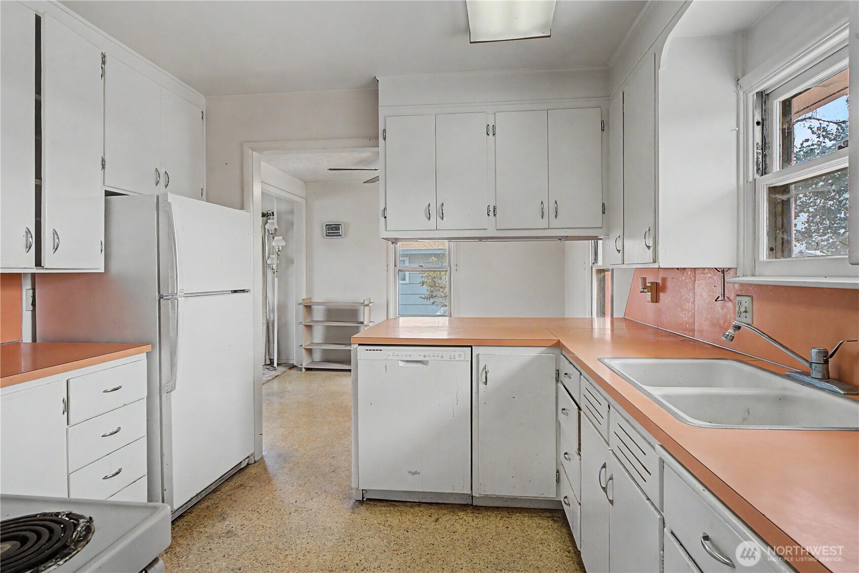 1102 Dobson Road Property Photo 7