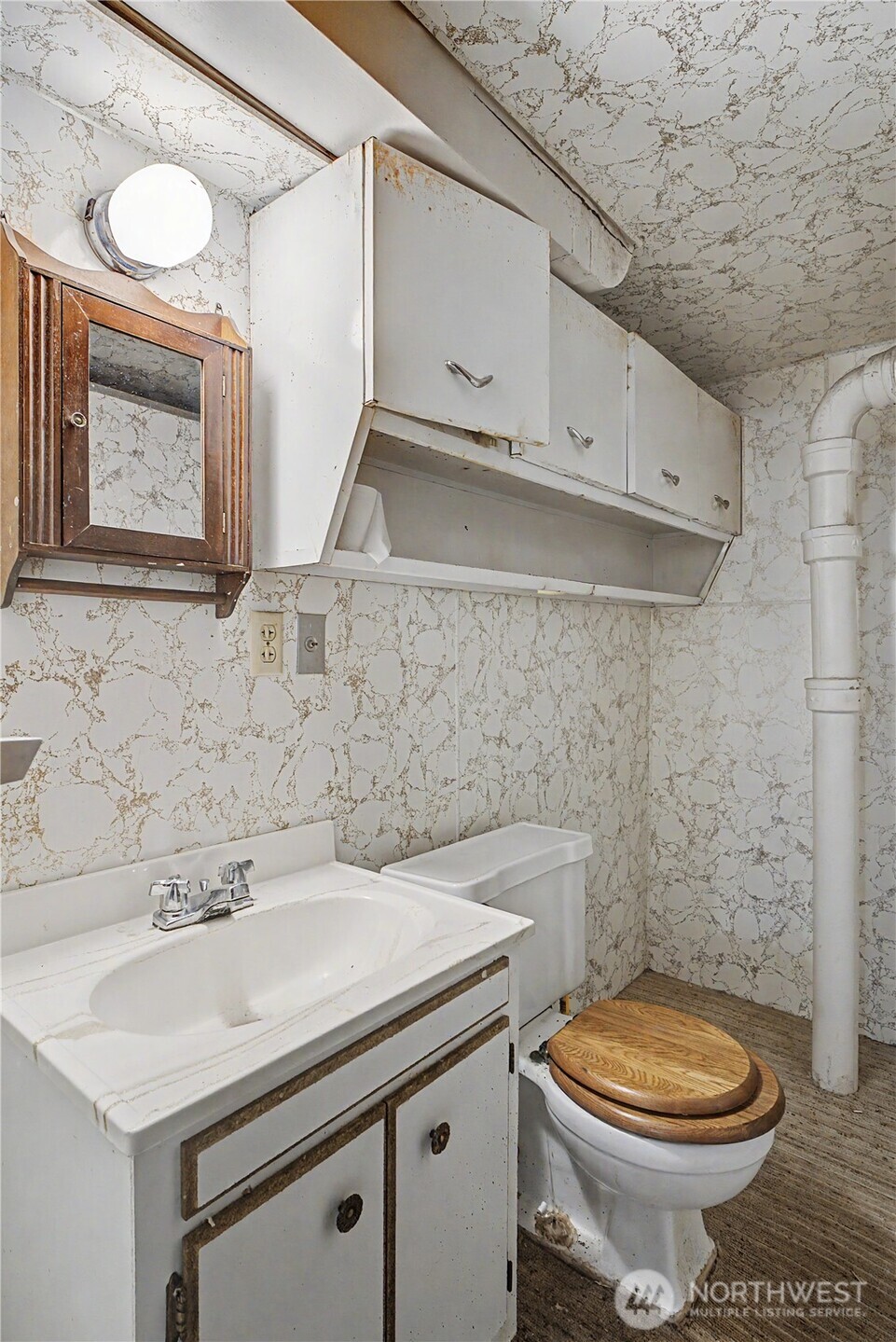 1102 Dobson Road Property Photo 16