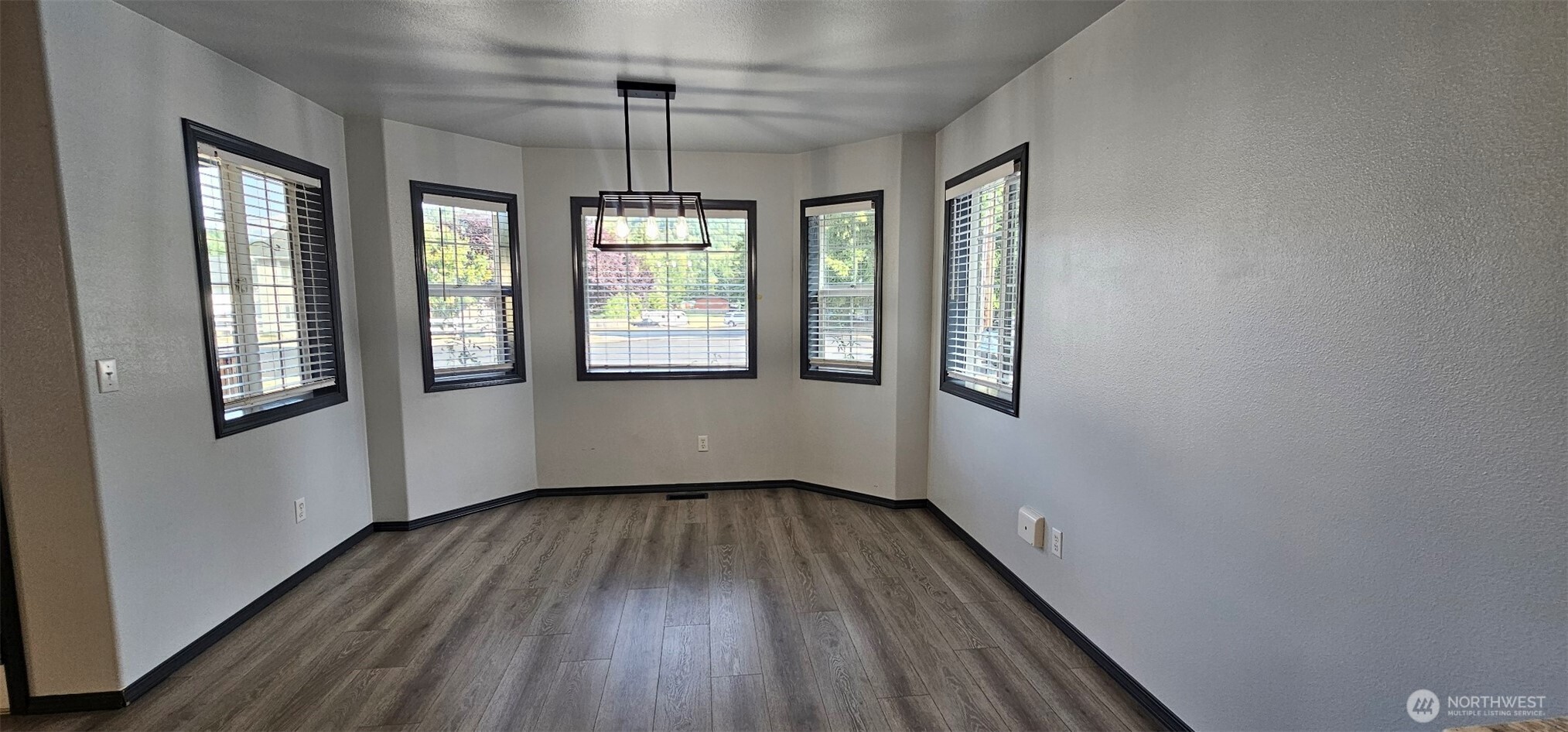 122 N Berggren Road Property Photo 25