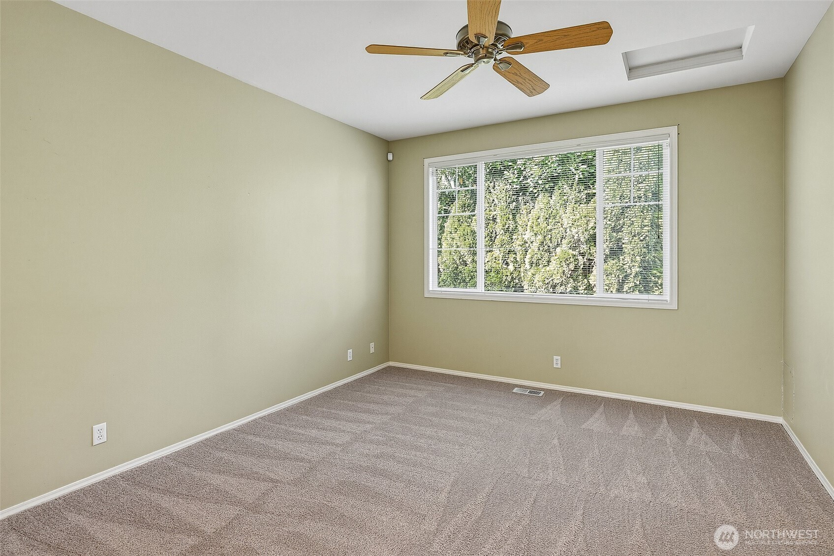 3919 149th Street Property Photo 16