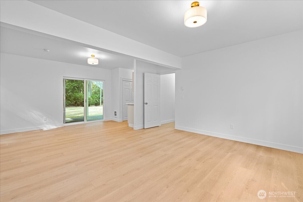 6734 Richards Avenue Property Photo 21