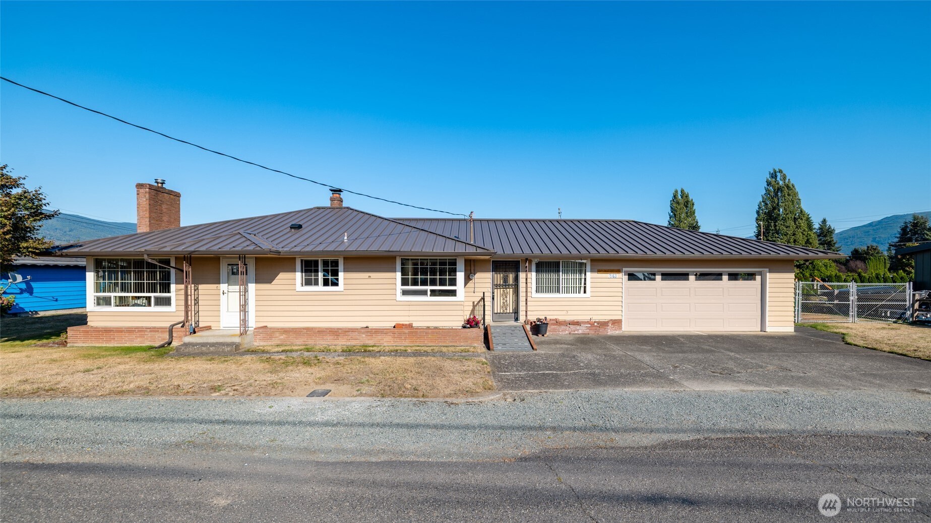 243 Carter Street Property Photo 1