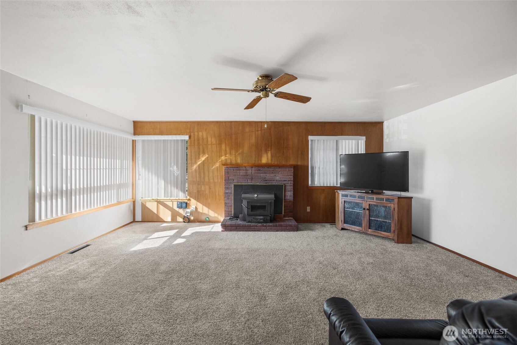 243 Carter Street Property Photo 8