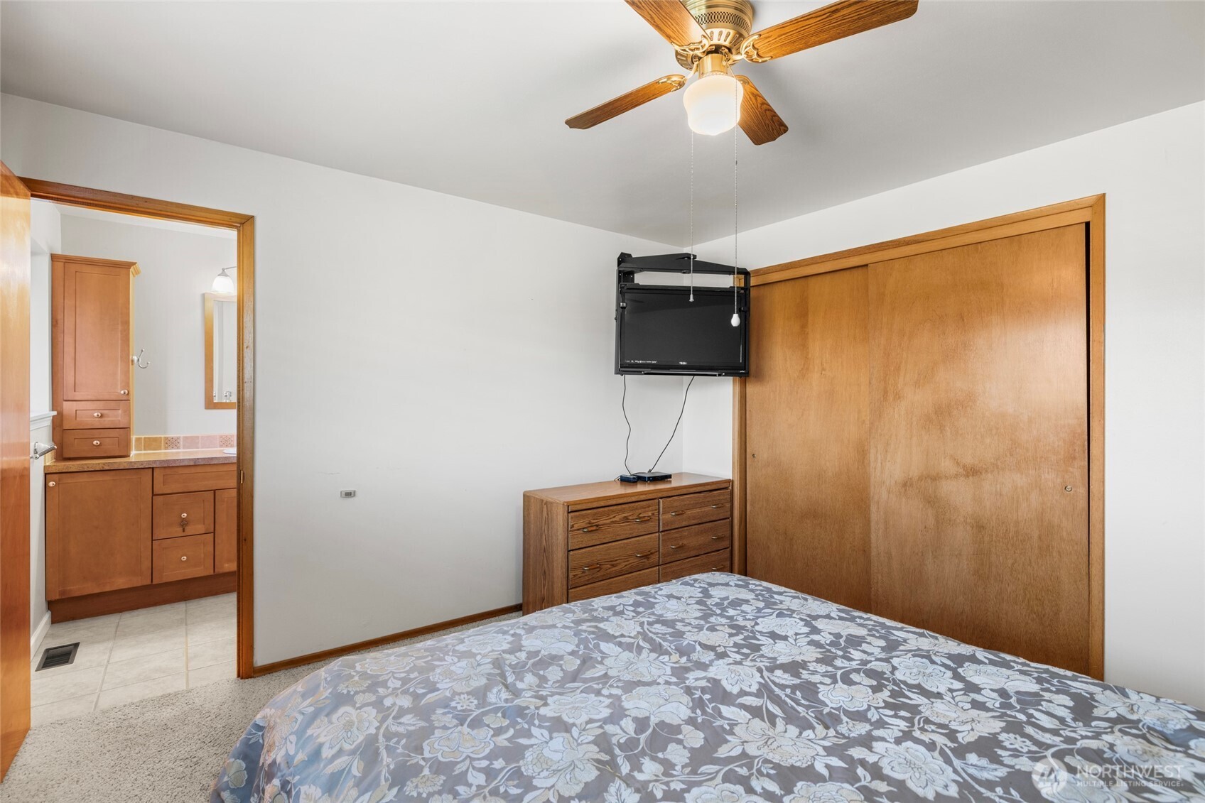 243 Carter Street Property Photo 13