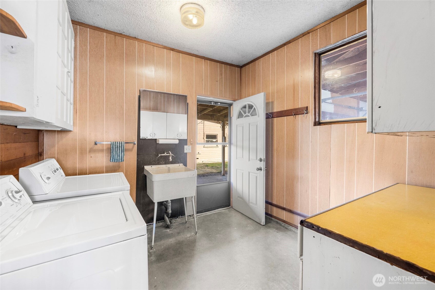 243 Carter Street Property Photo 18