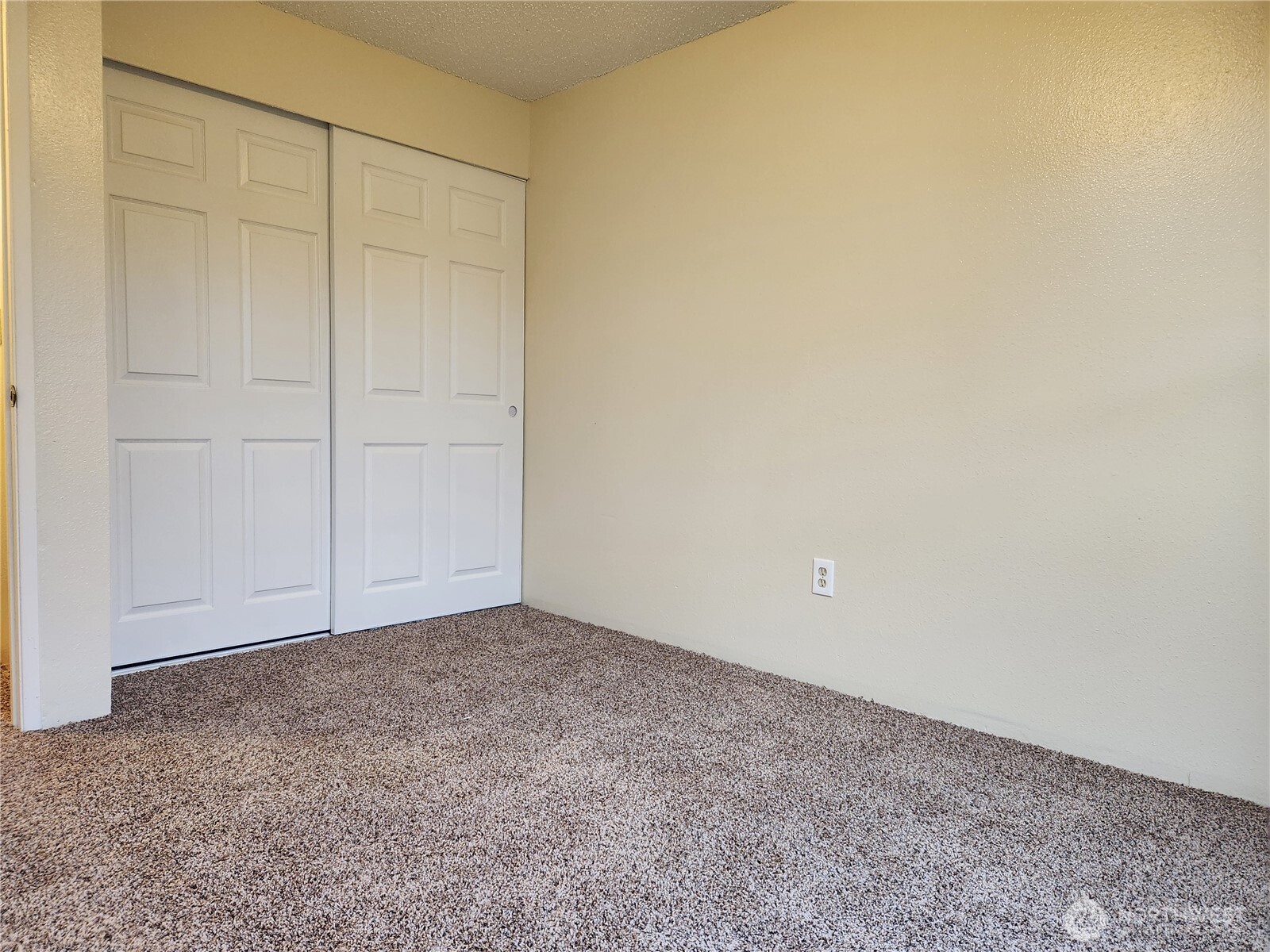 1936 Lincoln Avenue 202 Property Photo 9