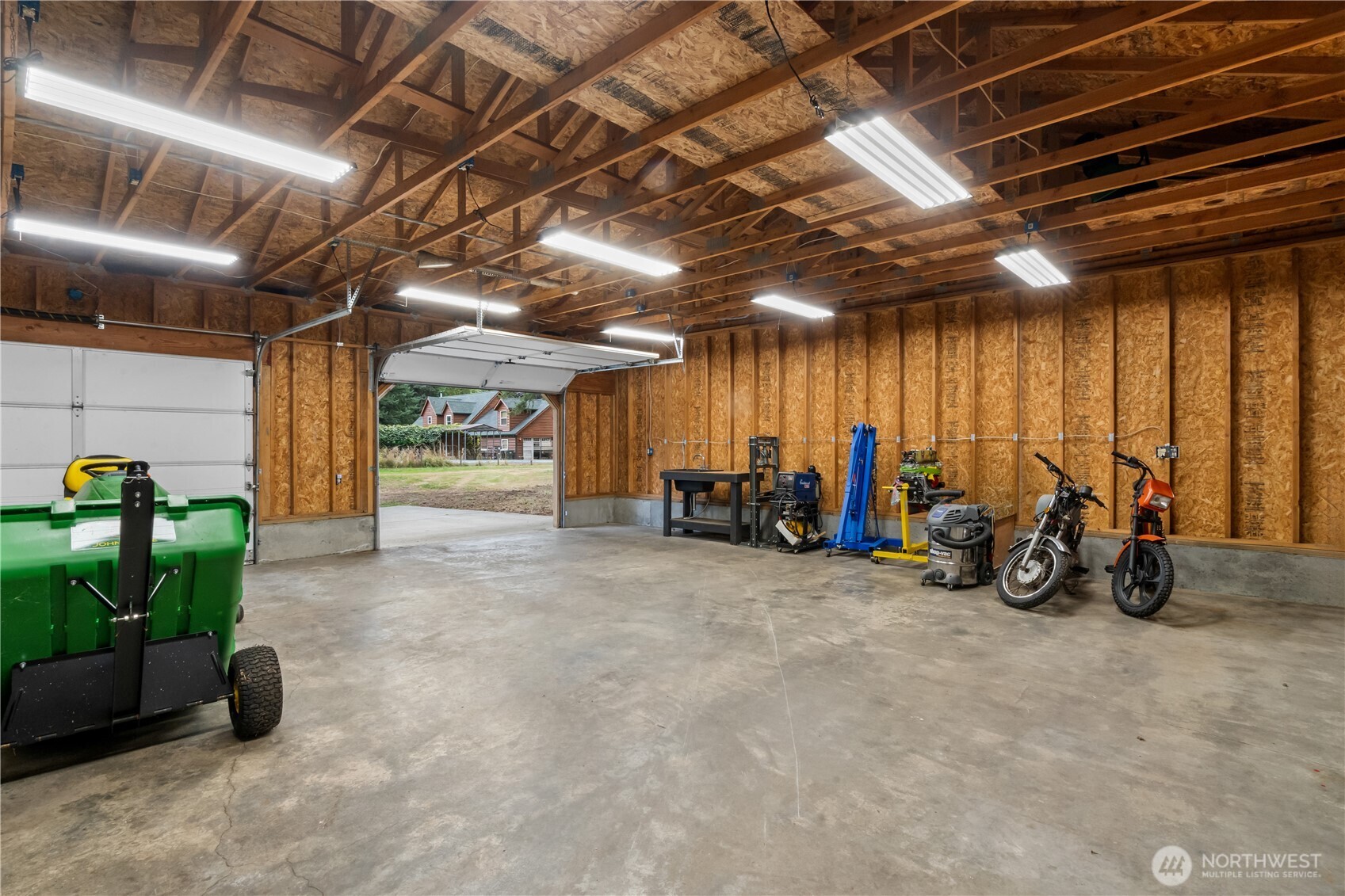 14811 119th Way Property Photo 6