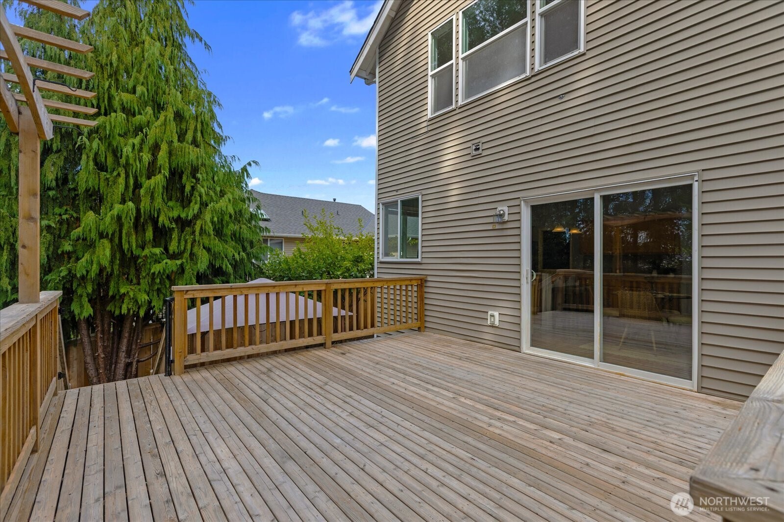 19484 Rainier View Road Property Photo 33