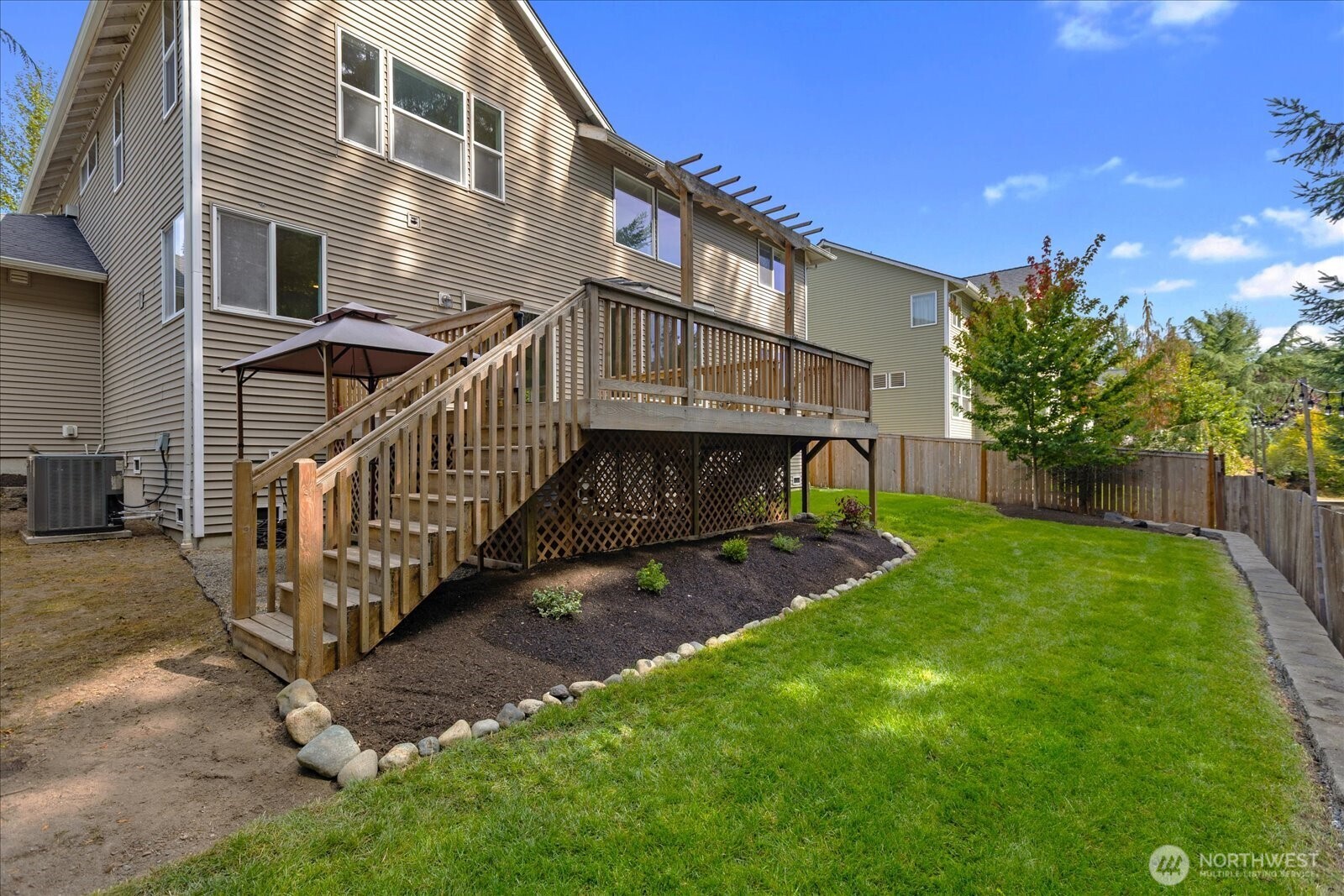 19484 Rainier View Road Property Photo 35