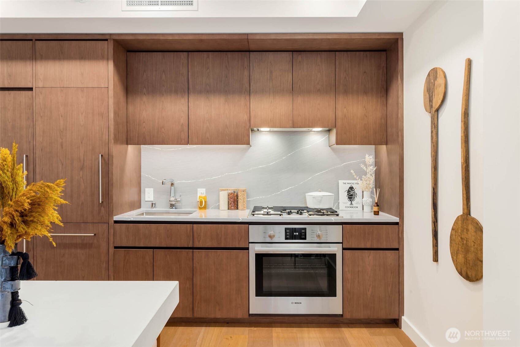 121 Stewart Street 505 Property Photo 1