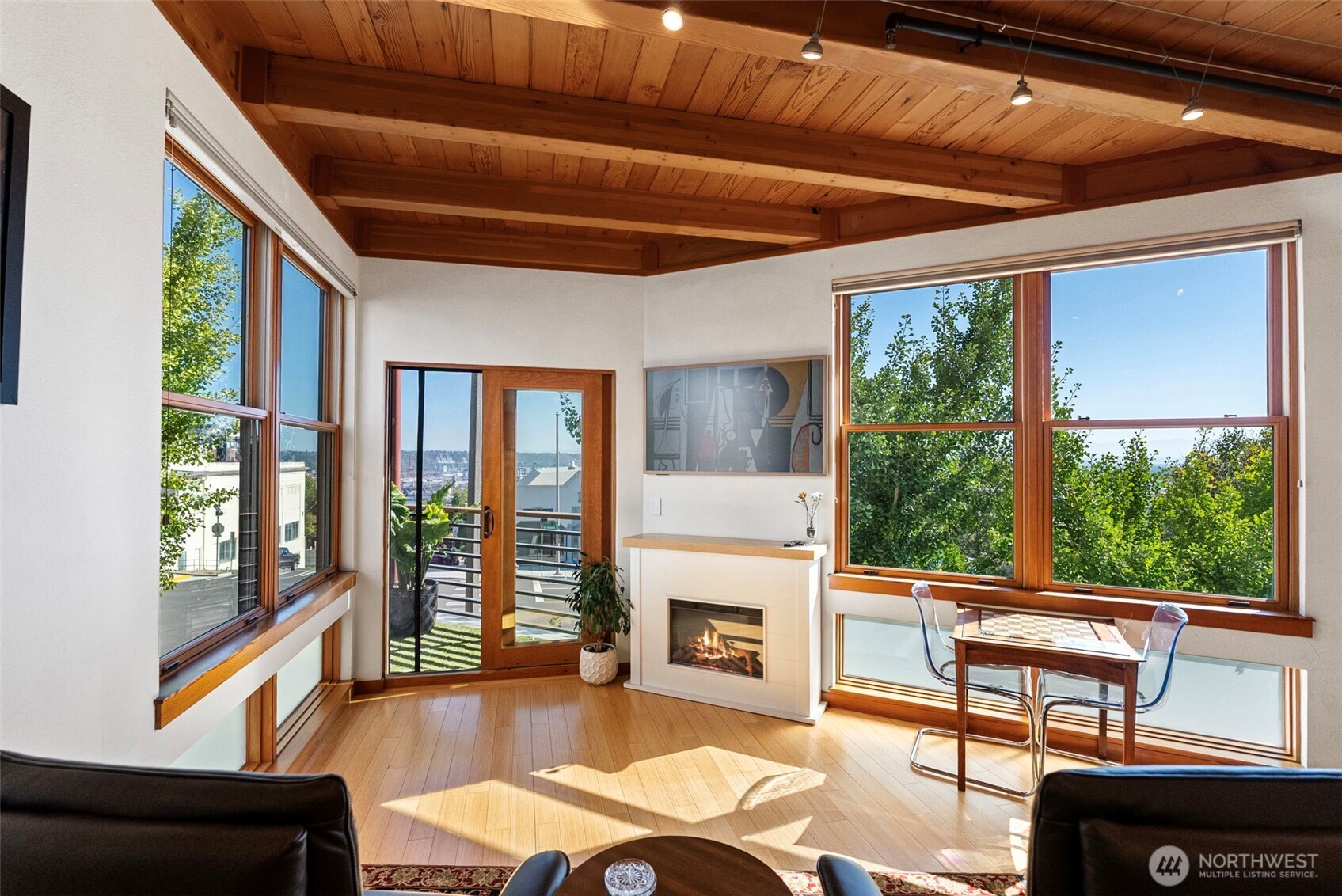 602 S Baker Street Property Photo 13