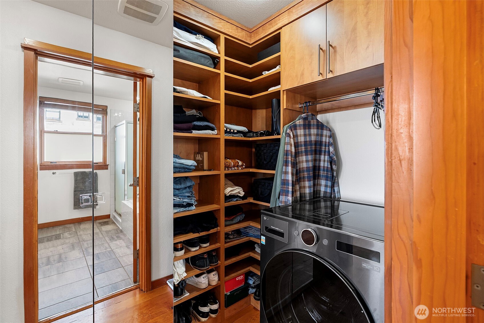 602 S Baker Street Property Photo 26