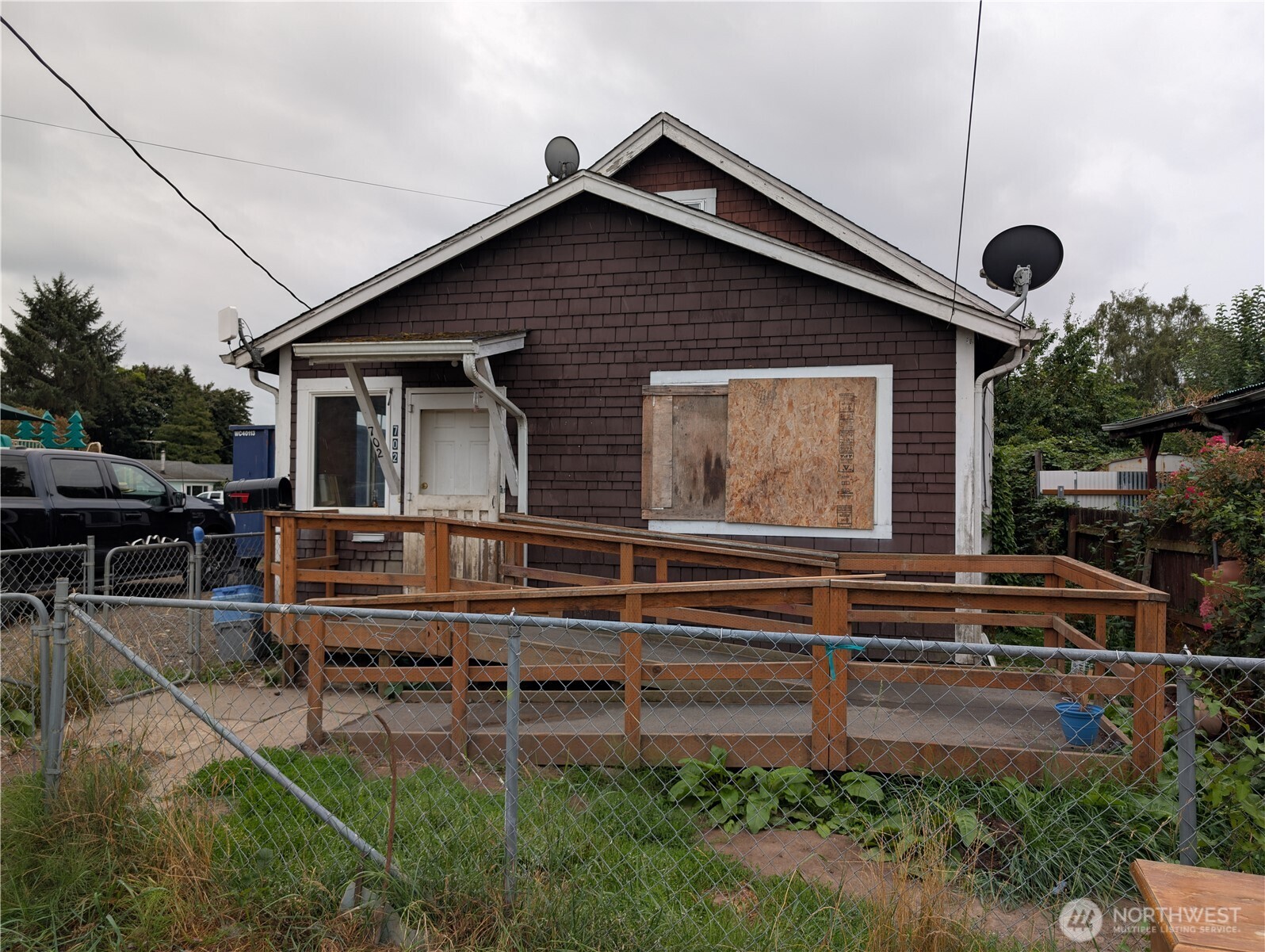 702 Elm Street Property Photo 1