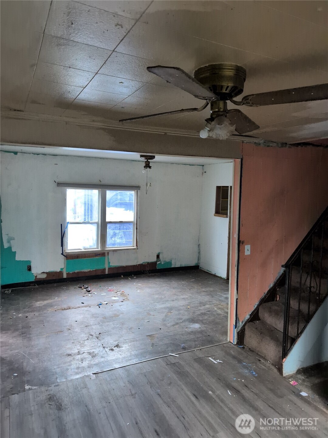 702 Elm Street Property Photo 4