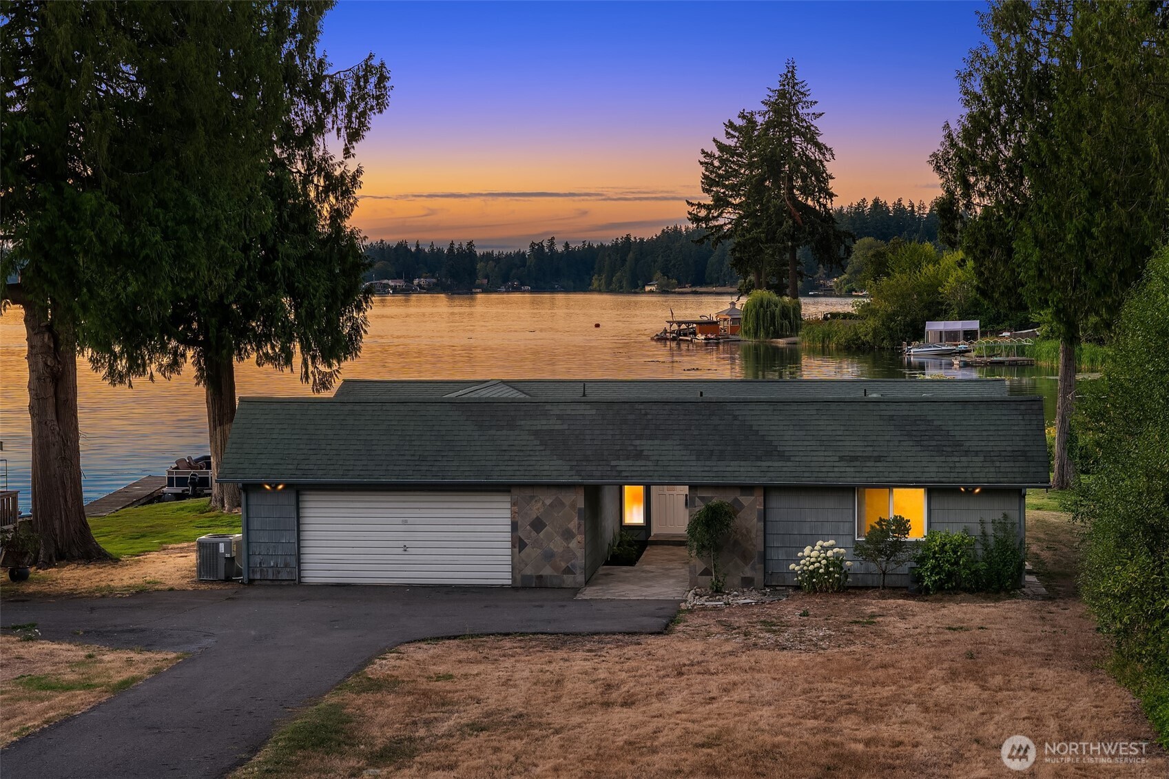 823 173rd Street Property Photo 1