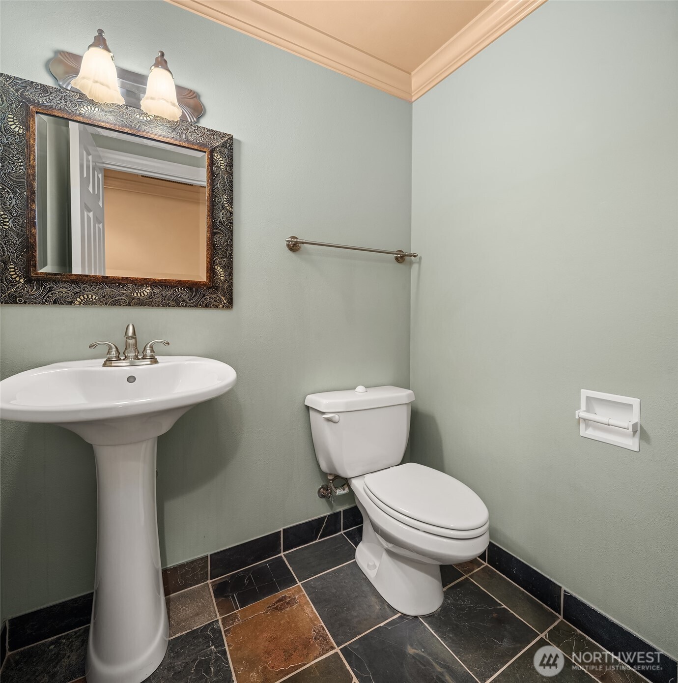 823 173rd Street Property Photo 24