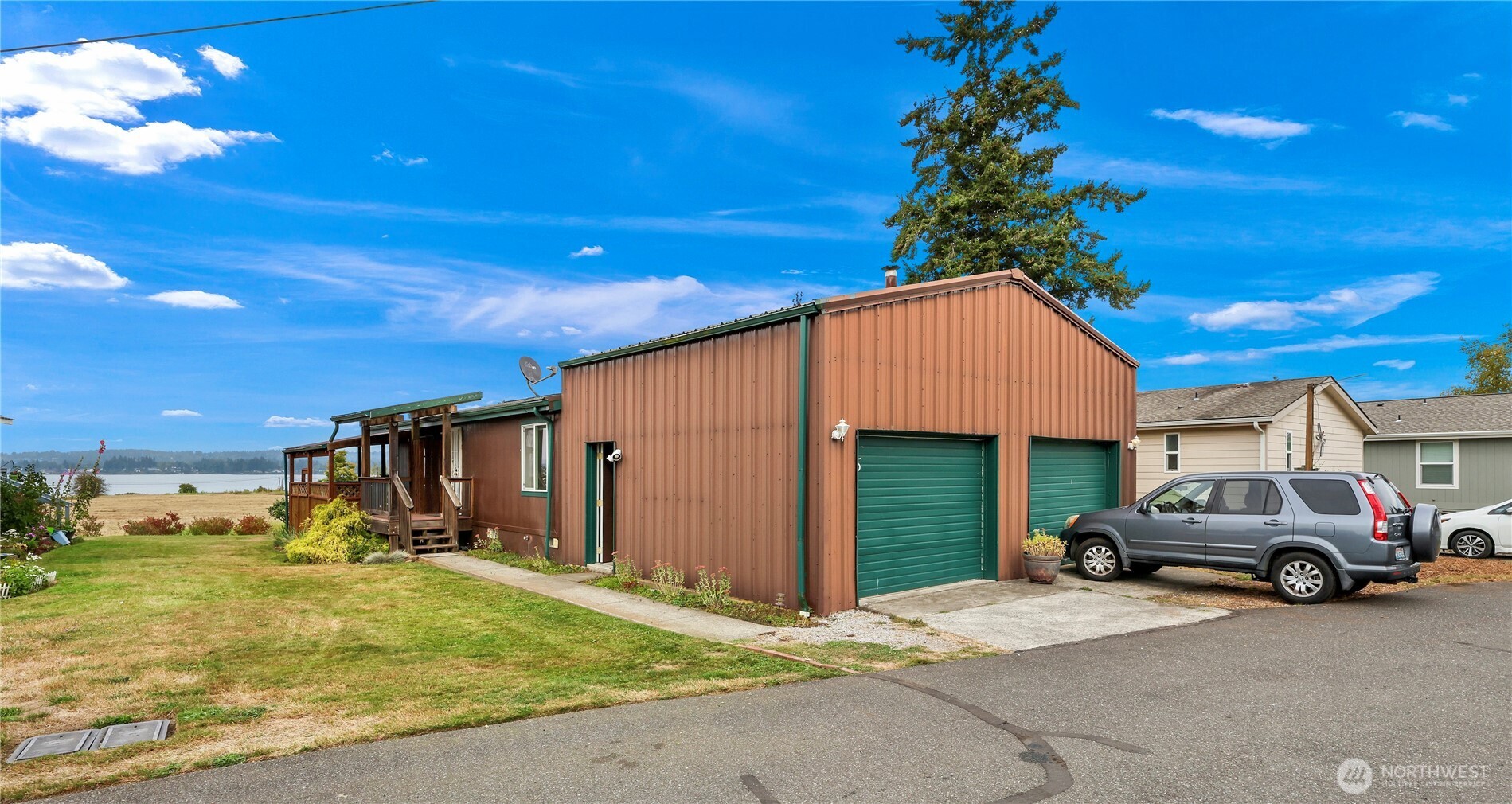 8585 Harborview Road 5 Property Photo 2