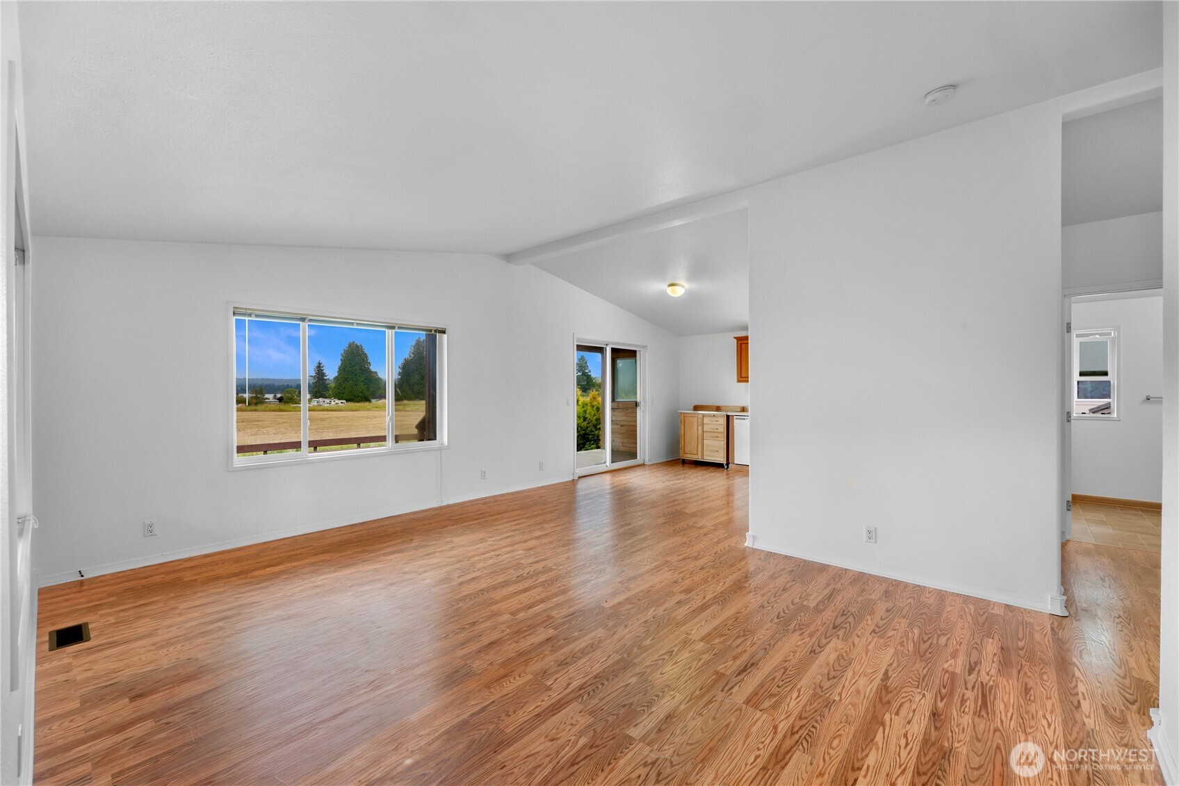 8585 Harborview Road 5 Property Photo 6